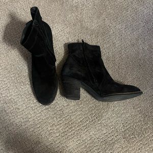 Paul Green suede bootie